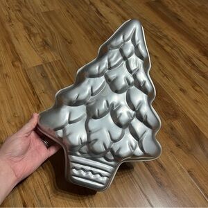 Wilton Cake Pan Mold CHRISTMAS TREE 502-1107 Winter Vintage Holiday Baking